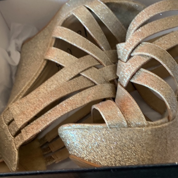 Women heels - Picture 9 of 15